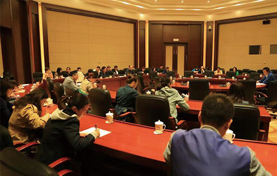 冰球突破集团召开党建工作推进会
